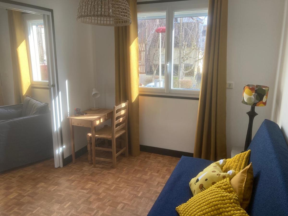 Appartement Le Coty Bolbec Exteriör bild